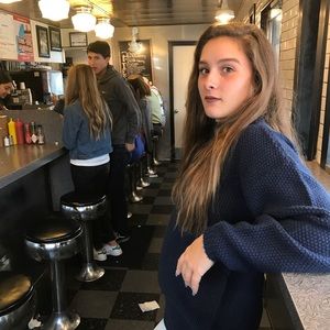 Meet your Posher, Maya